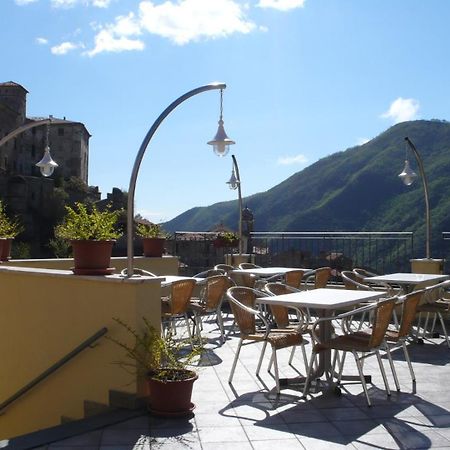 Albergo Cecchin Balestrino Bagian luar foto