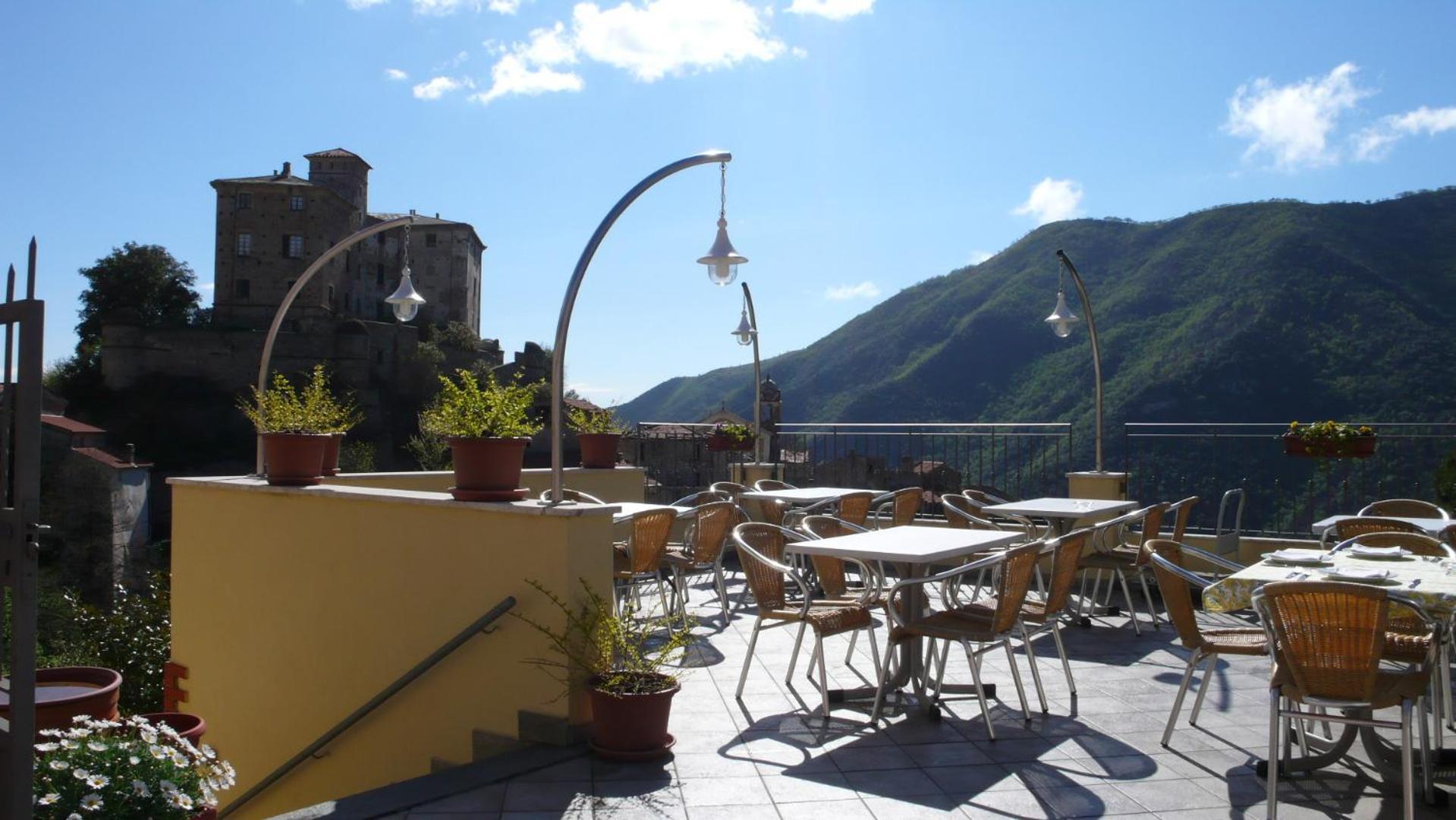 Albergo Cecchin Balestrino Bagian luar foto