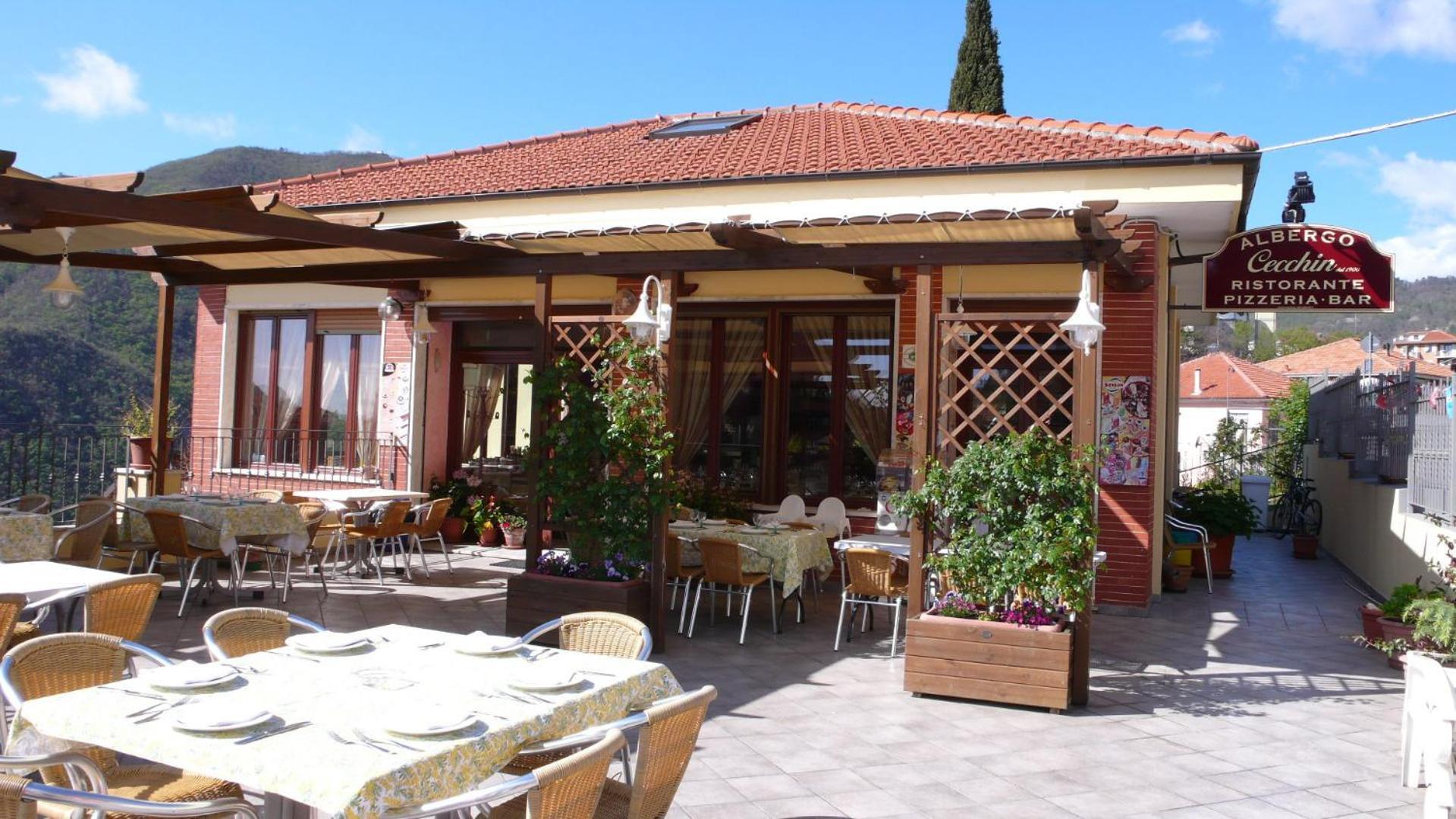 Albergo Cecchin Balestrino Bagian luar foto